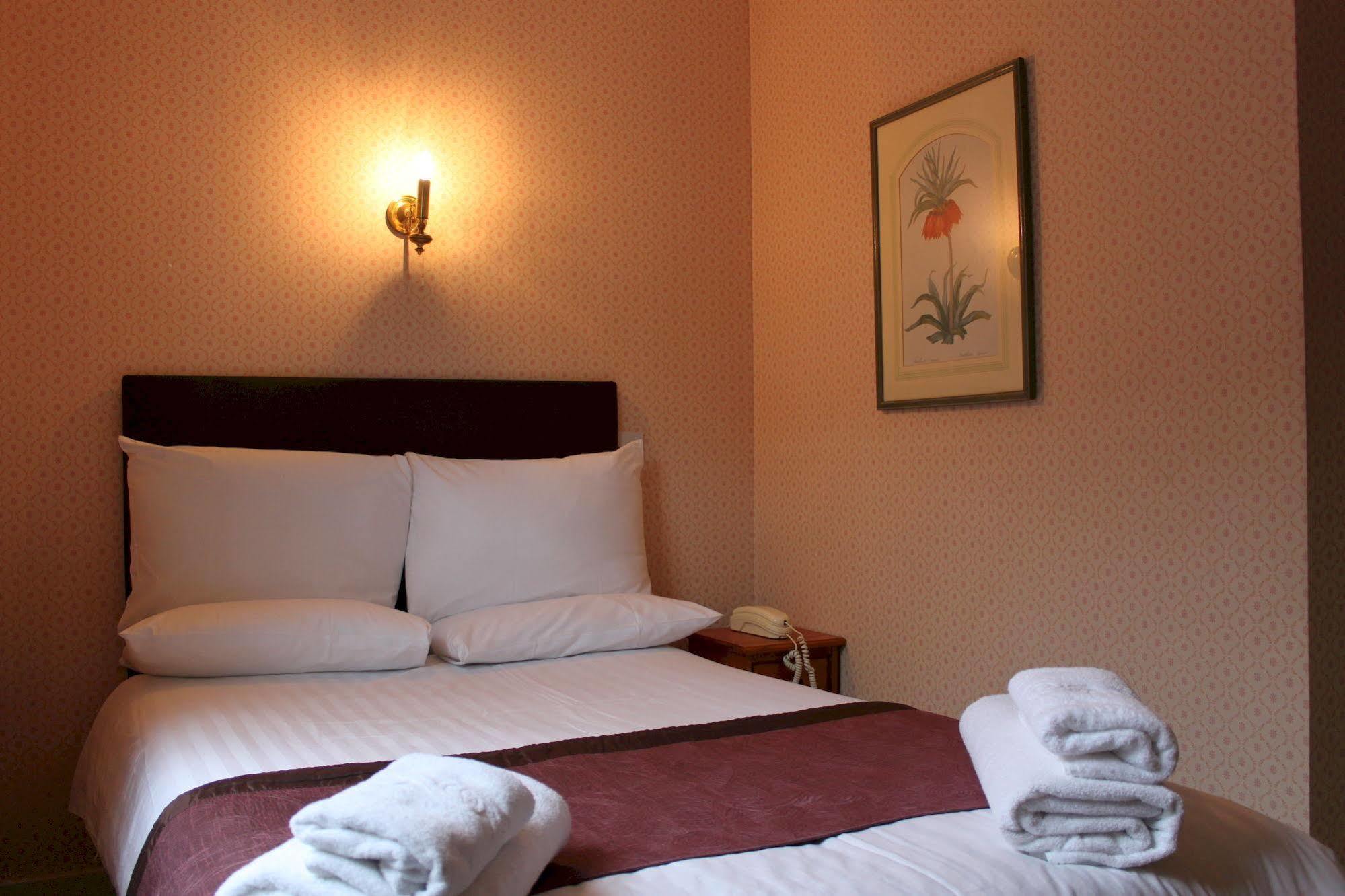 Brook Red Lion Hotel Colchester Zewnętrze zdjęcie